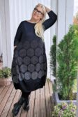 MUTCAT_kajastus-puuvillatrikoo-mekko-kokokuva-2